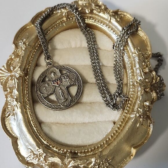 Vintage Sterling Silver 4-Way Cross WWII US Soldier Catholic Medal Pendant - Picture 3 of 7